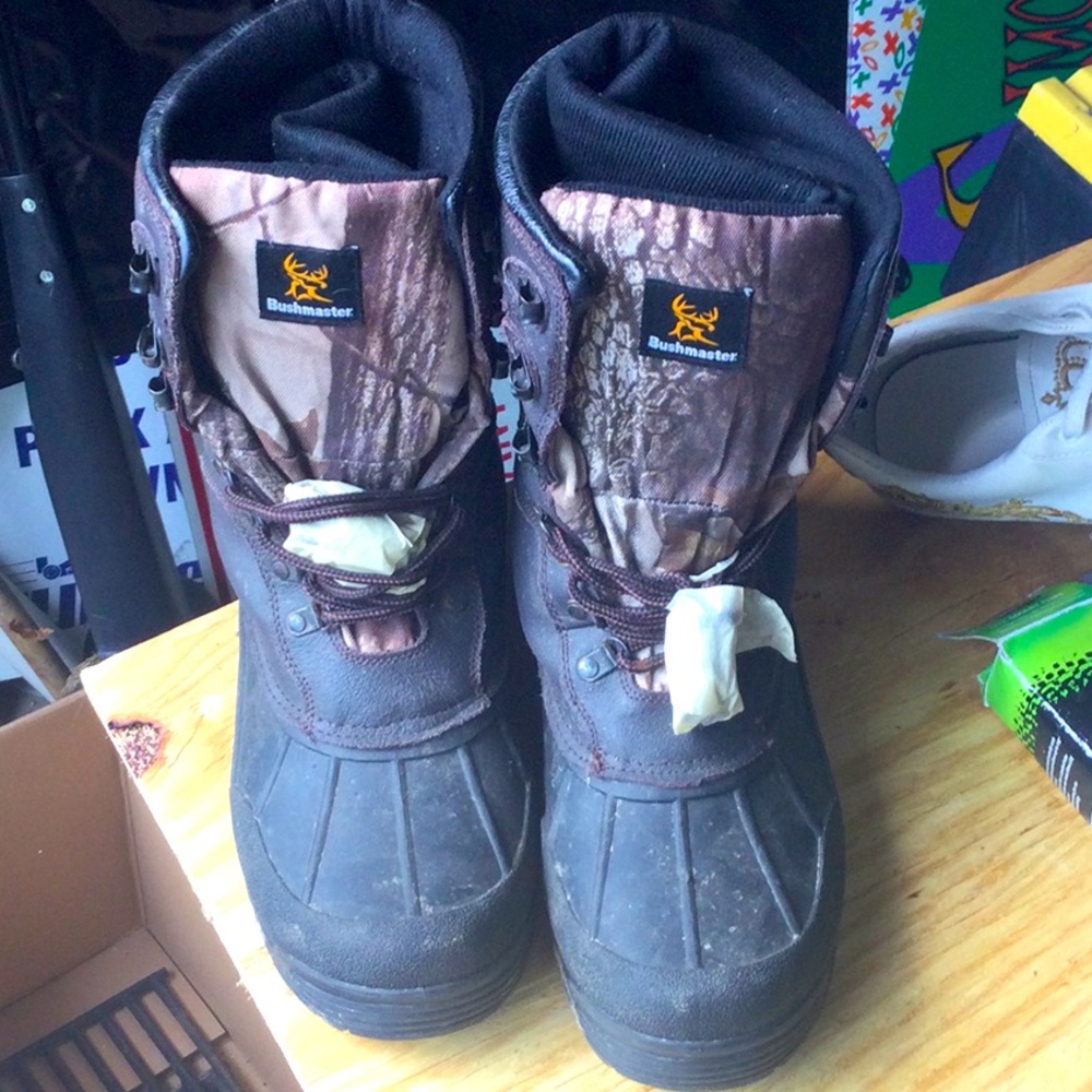 Bushmaster, size 10, boots